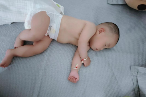 邢台宝宝发烧可以喝牛奶吗
